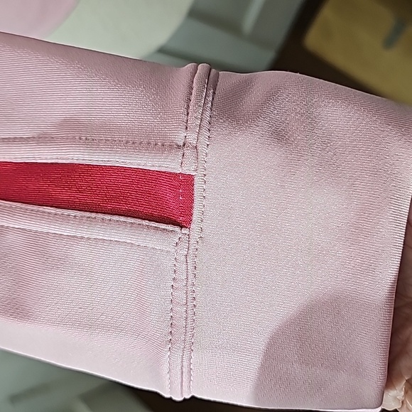 Nike athletic zipper jacket. Pink size medium (8-10) zipper pockets.  Very‎ good - Picture 5 of 12